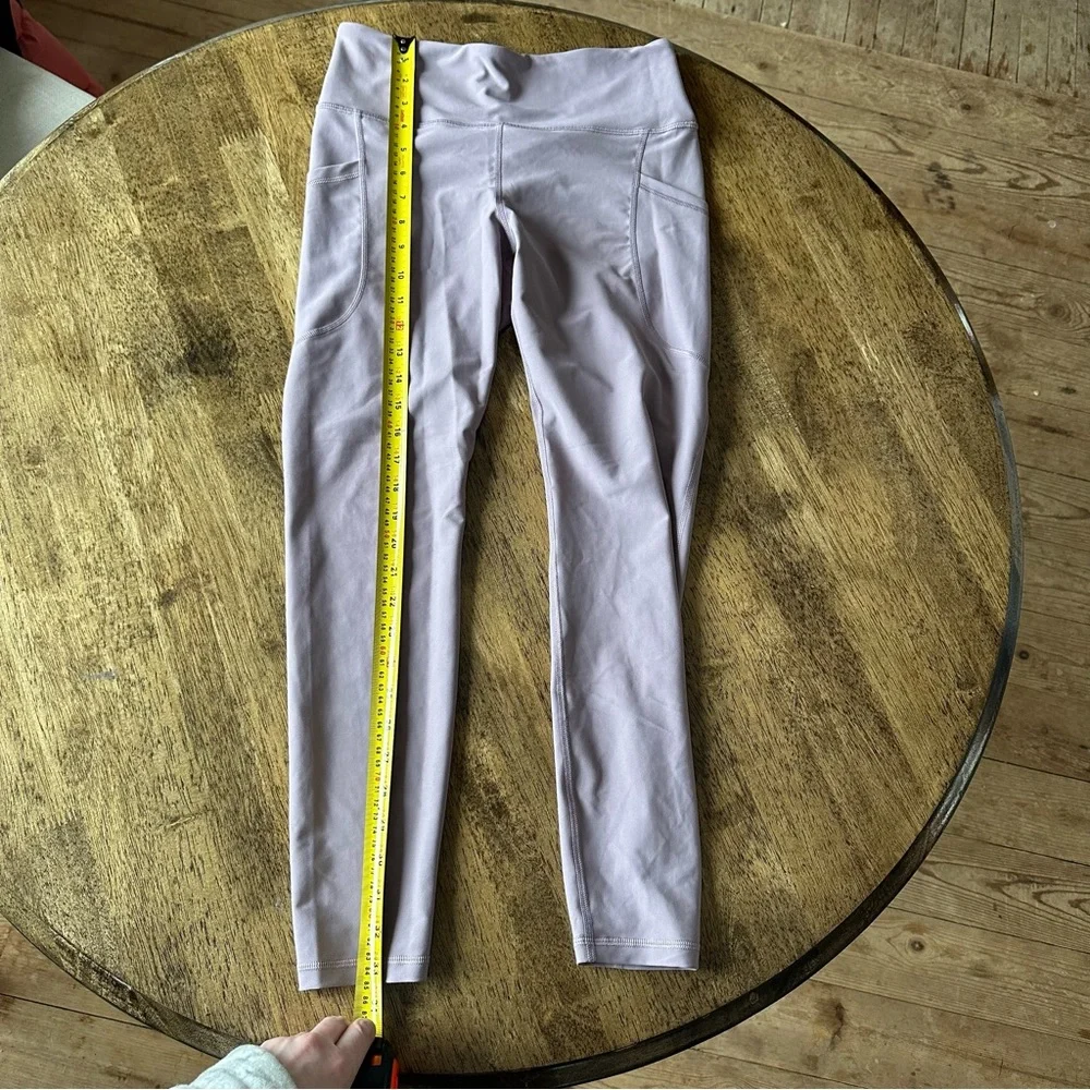 Old Navy Set PowerSoft Long-Sleeve Crop Support Top & High Waisted 7/8 Leggings - Picture 12 of 14